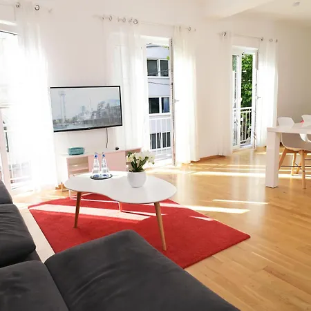 Victoria City And Koe Apartments 4*